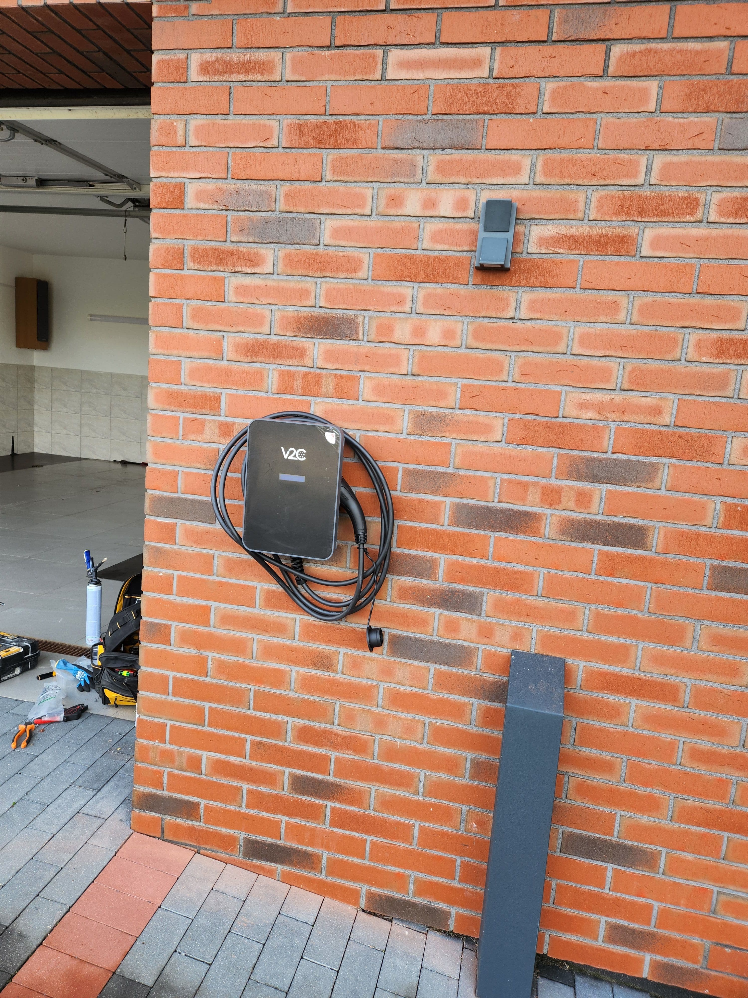 Elektromobilių įkrovimo stotelių montavimas: viskas, ką reikia žinoti